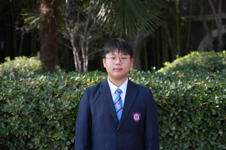 1校团委副书记 高一五蒋皖豫